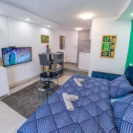 Studio Apartment Gallery Apartamento *