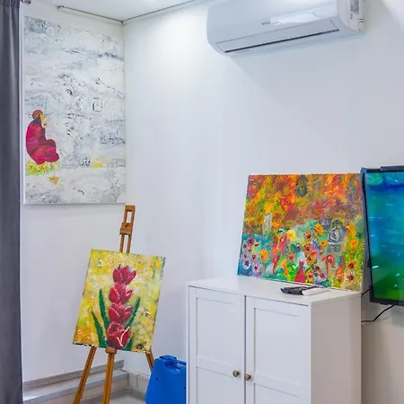 Apartamento Studio Apartment Gallery *