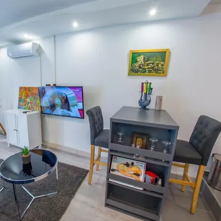 Studio Apartment Gallery Apartamento *